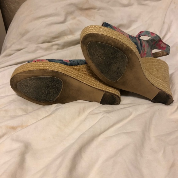 steve madden floral wedges - Picture 6 of 7